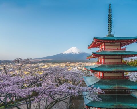 the churei to at the arakurayama sengen park